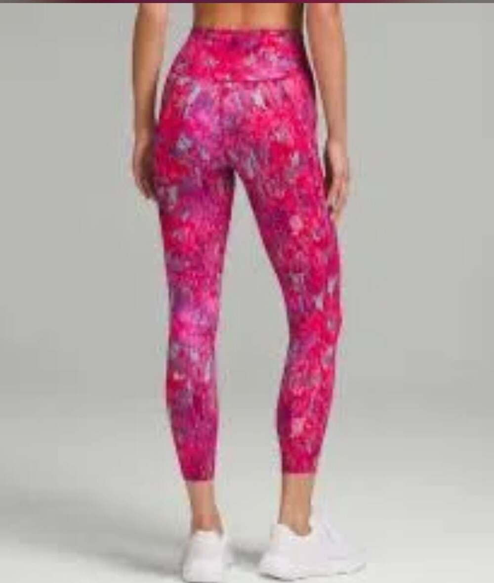 lululemon size 8 square dot EUC $128 MSRP highly daughter after pair
